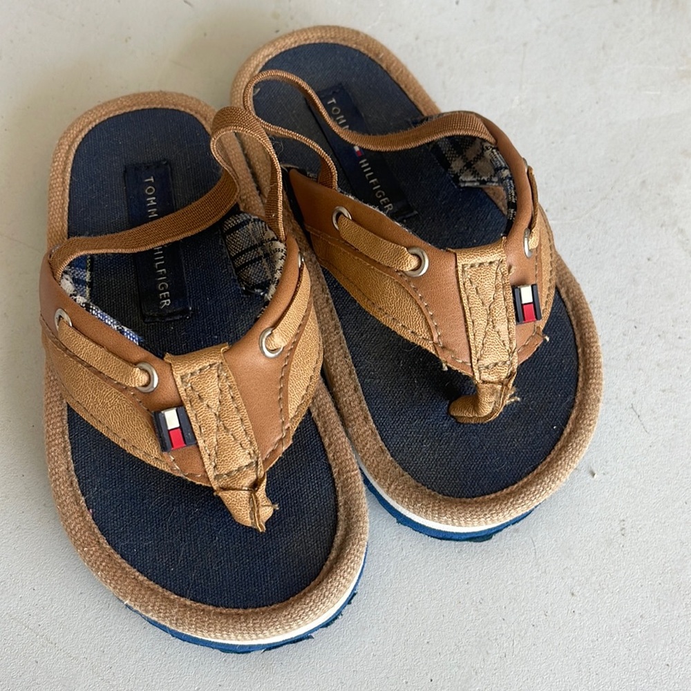 Boys Tommy Flip Flops